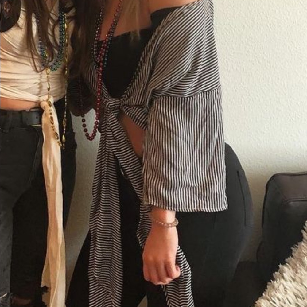 Black and white striped cropped kimono